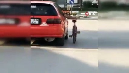 Trafiktekiler şaşkına döndü, ilginç yolculuk kameraya yansıdı