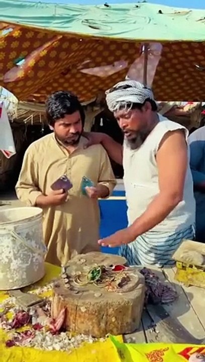 -- Pull K Nichey Se Nikla Sona Or -- IPhone -- _ Found IPhone Underwater(480P)