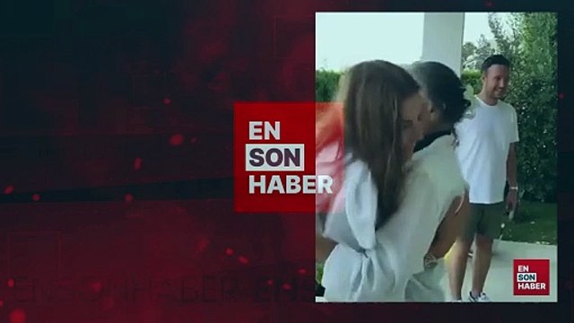 Hatice Şendil ve Burak Sağyaşar çifti Filiz Akın'a komşu oldular