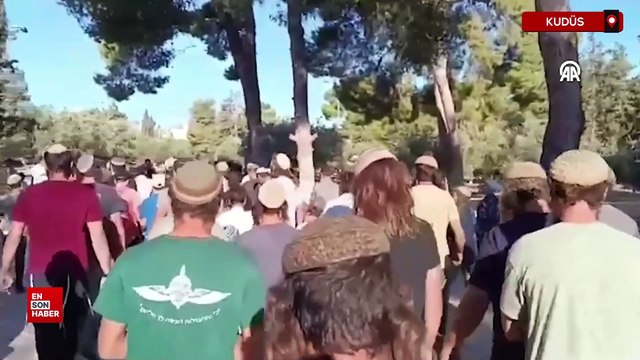 Kudüs'te yüzlerce fanatik Yahudi, Mescid-i Aksa'ya baskın düzenledi