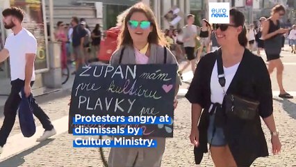 Thousands protest in Bratislava over sacking of national theatre and gallery heads
