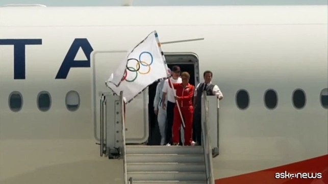 La bandiera olimpica arriva a Los Angeles per i giochi del 2028