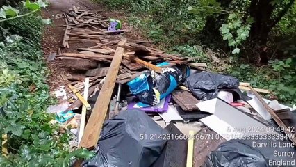 Fly-Tipping blocks path in Darvill's Lane Farnham