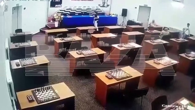 Une joueuse d'échecs empoisonne sa rivale lors d'une compétition, mais la scène est filmée