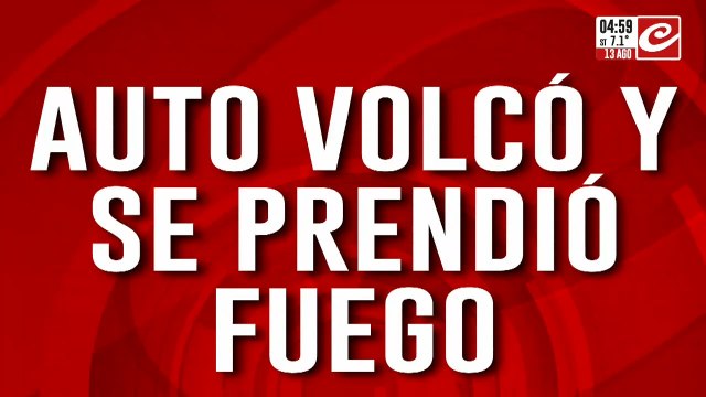 Ahora: auto chocó y se prendió fuego en plena avenida General Paz