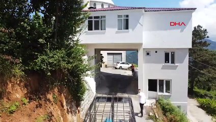 Gören şaşkınlığını gizleyemiyor! Üstü lojman, altı yol