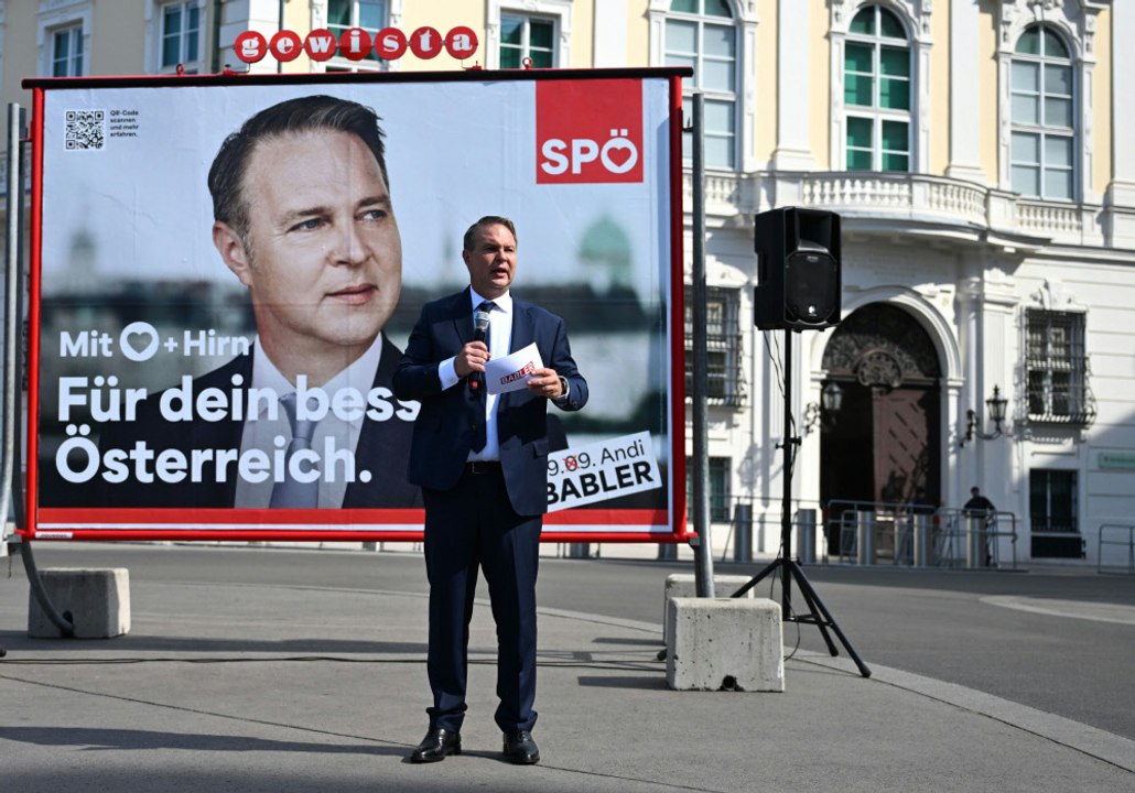 Babler plakatiert für 'besseres Österreich'