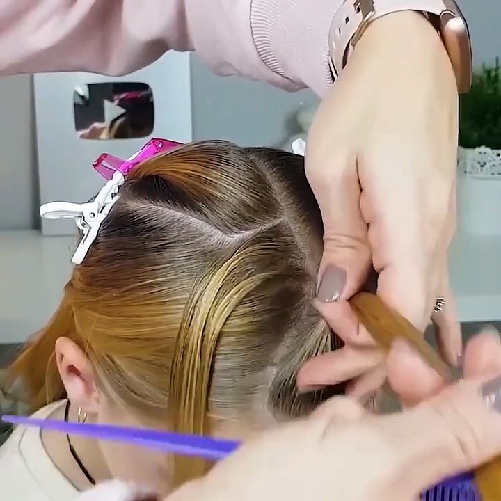 In love with this hairstyle..