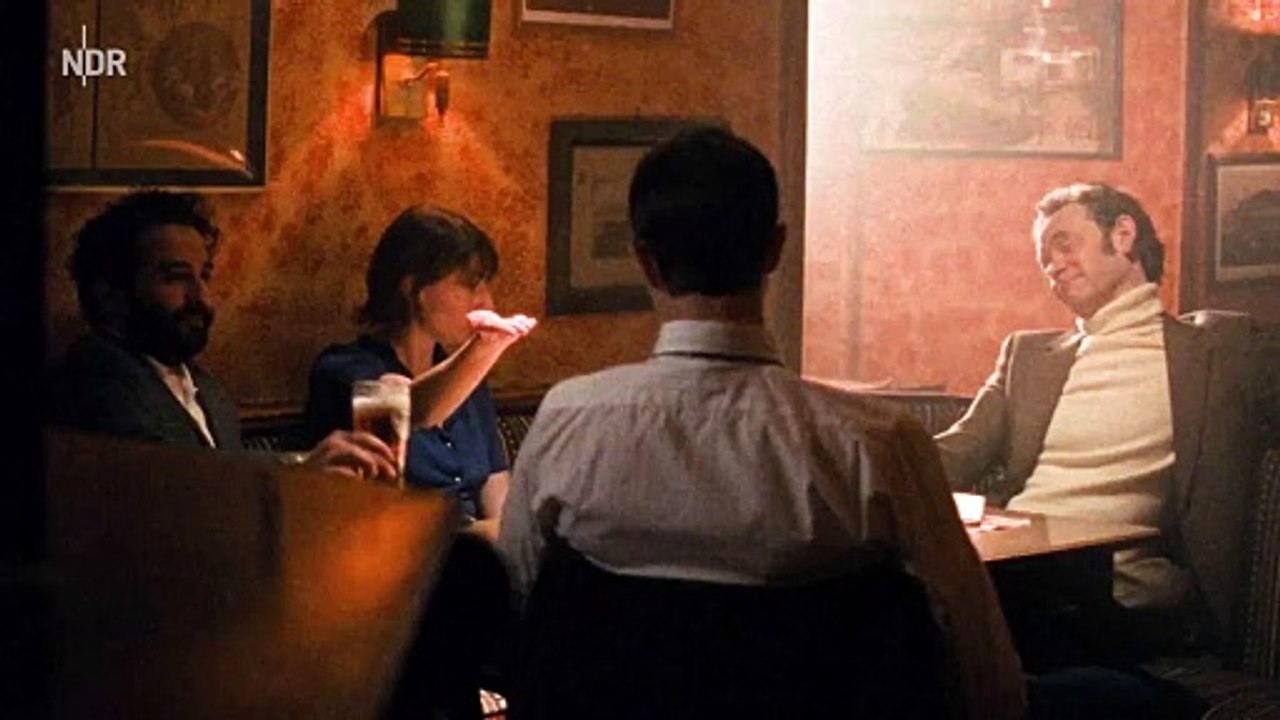 Powerplay - Smart Girls Go for President Trailer DF