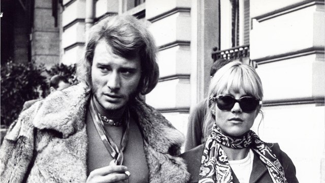 GALA VIDEO - Sylvie Vartan : cet appartement hippie où elle a vécu de tendres années avec Johnny