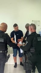 Preso por matar delegada Patrícia Neves é levado ao presídio de Mata Escura em Salvador