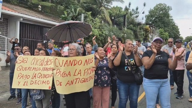 Exfuncionarios de la alcaldía y juntas comunales de Arraiján exigen pago de quincena y décimo