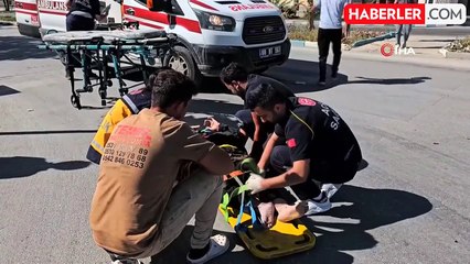 Sağlık görevlisinin işini bırakıp gazeteciyi polise şikayet ettiği kazada yaralanan kadın hayatını kaybetti