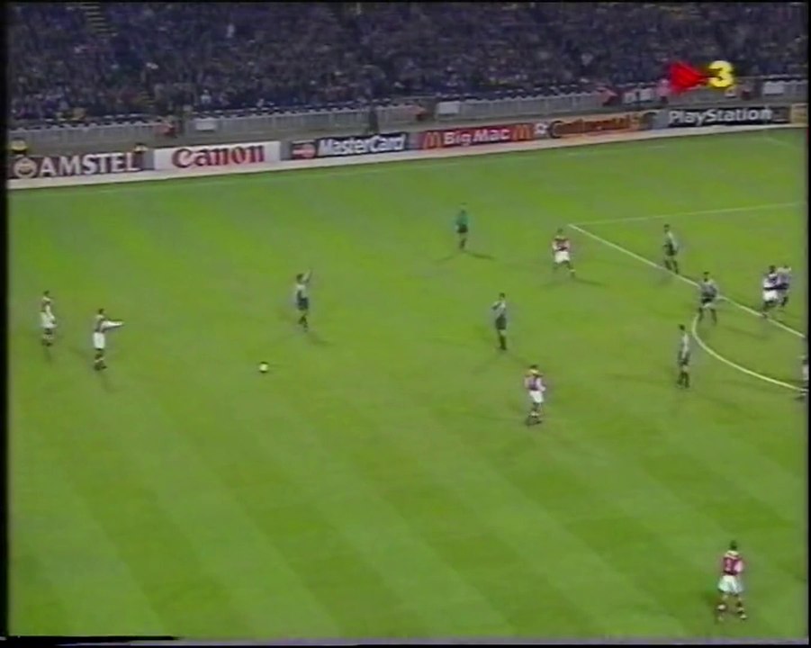 Dennis Bergkamp vs Barcelona (1999/00 UEFA Champions League) | Wembley ● 1 Goal [EPIC]