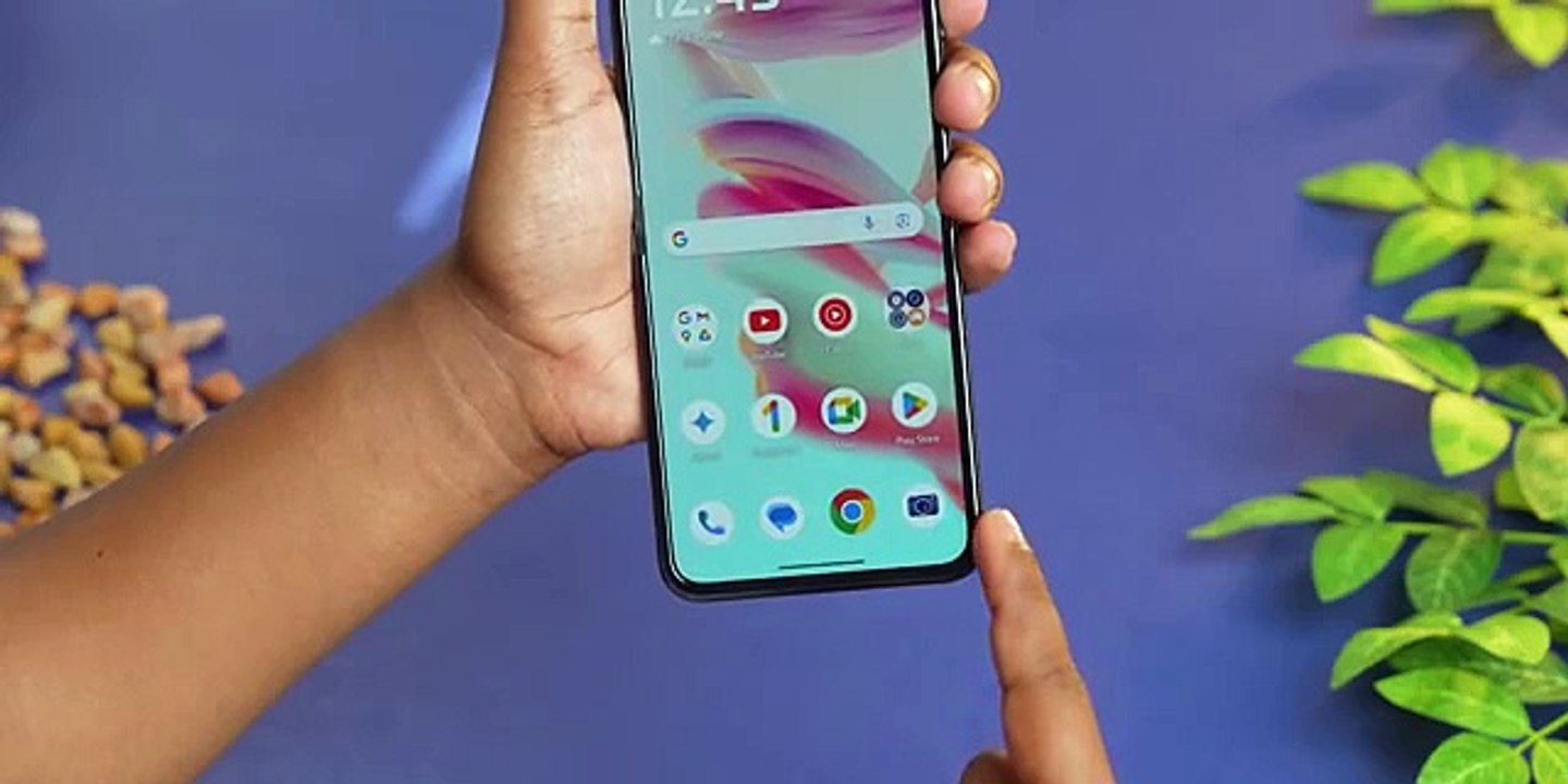 Motorola razr 50 Ultra Unboxing & Quick Review ⚡ The Ultra Flip Phone!