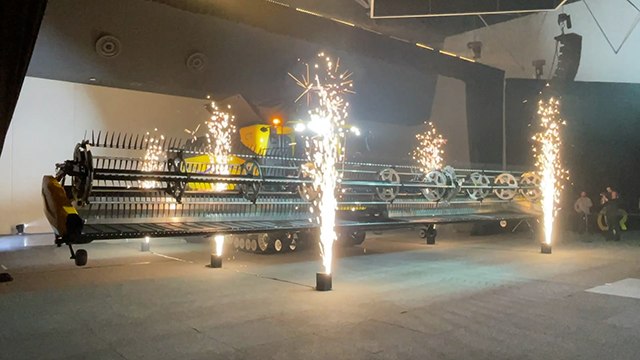 New Holland CR11 combine harvester | Farm Weekly