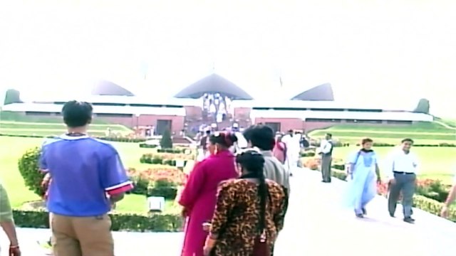 2000 New Delhi Lotus Temple Bahai House of Worship