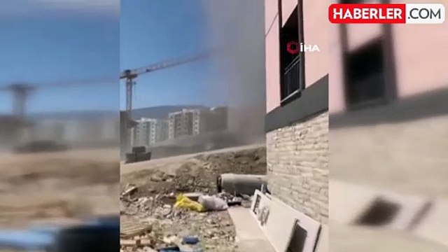 Şantiye alanında çıkan hortum tozu dumana kattı: O anlar kamerada