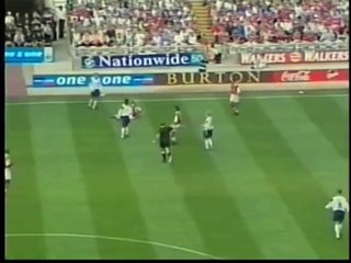 David Beckham vs Arsenal (1999 FA Charity Shield) ● 1 Assist ● Nice Performance