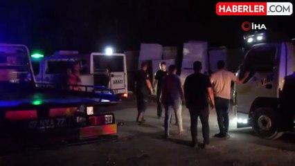 Video herunterladen: Babanın çabası işe yaramadı! Uçuruma yuvarlanan cipteki anne ve kızı hayatını kaybetti