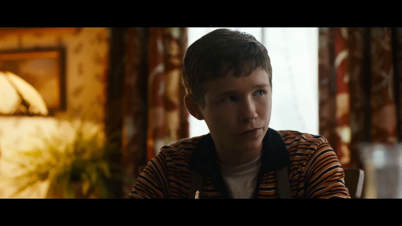 Lost On A Mountain In Maine Trailer OV