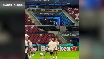 Muhteşem sol ayağıyla sektire sektire gelen Arda Güler, Courtois'yla kafa topu oynadı!