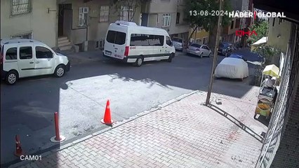 Sokak ortasında hamile kadını taciz!