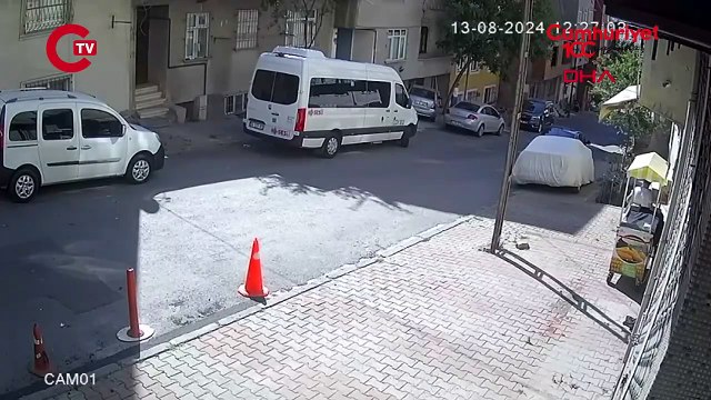 Sultangazi'de sokak ortasında taciz kamerada