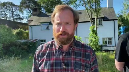 'Tenacious, funny and kind' Machynlleth lines the street to bid final farewell to Cllr Michael Williams