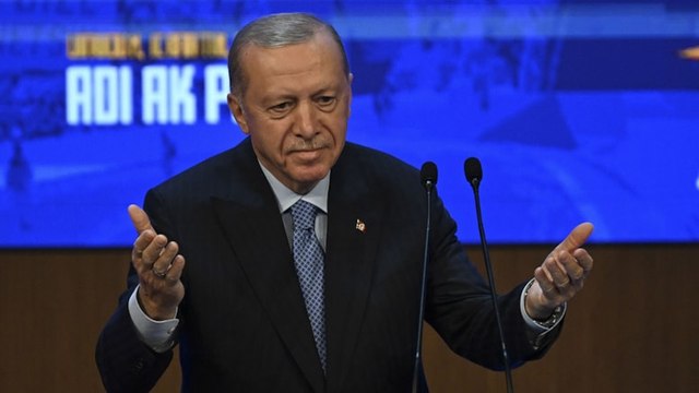 Erdoğan'dan AKP'lilere: Yorulan varsa kenara çekilsin
