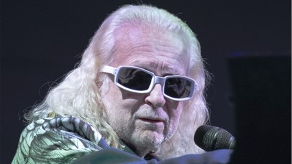 GALA VIDEO - Michel Polnareff : son apparition surprise à Saint-Tropez