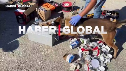 Narkotik köpeğinin dikkatinde kaçmadı, uyuşturucular aküden çıktı