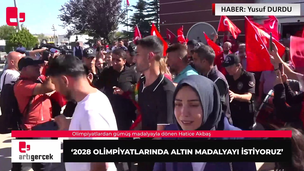 Olimpiyatlardan gümüşle dönen Hatice Akbaş Malatya'da davul - zurnayla karşılandı | Haber: Yusuf DURDU