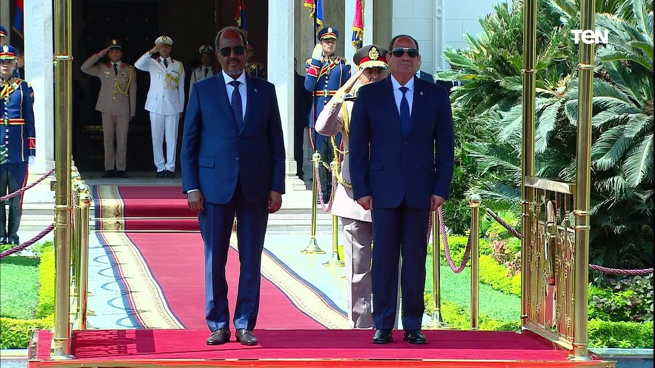 الرئيس السيسي ونظيره الصومالي يشهدان مراسم التوقيع على بروتوكول التعاون العسكري بين البلدين
