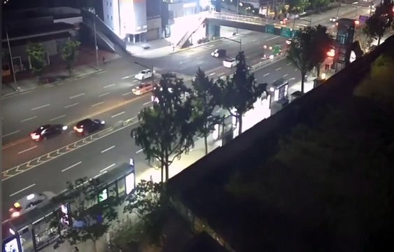 this is the real CCTV of what happened to Yoongi he was riding an e-scooter at near walking speed, in the c... he was wearing a helmet, he drove 500 meters, fell infront of his house after a sharp turn, immediately got up, picked up