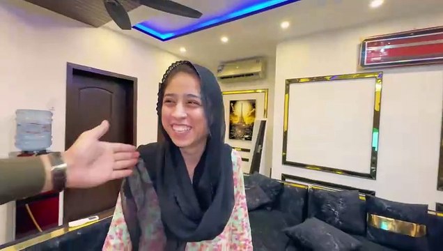 Ducky Attacked AgainJahaz ly kr Bhag gya..