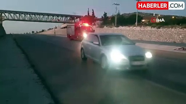 Burdur'da seyir halindeyken lastiği patlayan tır yan yattı: 1 yaralı