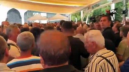 Aydemir Akbaş’ın cenazesinde arbede çıktı