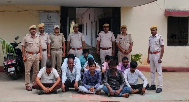 सट्टा खेलते 11 लोग गिरफ्तार, 93 हजार रुपए व 16 मोटरसाइकिलें व मोबाइल जब्त