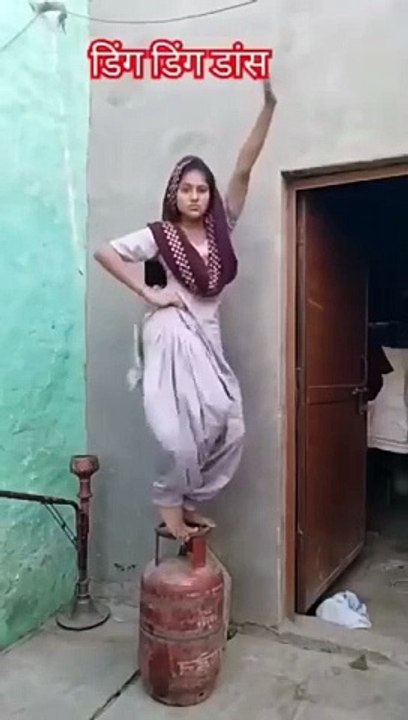 डांसर_दीदी_#funny_#realfoolscomedy_#surajroxfunnyvibeo_#vikramcomedyvideo_#memes(360p)