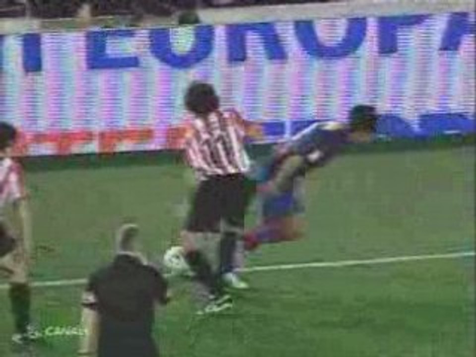 Ronaldinho - Barcelona - Athetic.3gp(1)