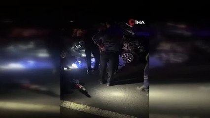 Mardin'de otomobil traktöre çarptı: 2 ölü 3 yaralı