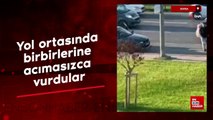 Bursa'da yol ortasında birbirlerine acımasızca vurdular