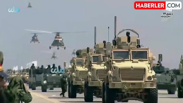 Taliban yönetimi, Afganistan'ı ele geçirişinin üçüncü yılını, ABD'den kalan silahlarla gövde gösterisi yaparak kutladı