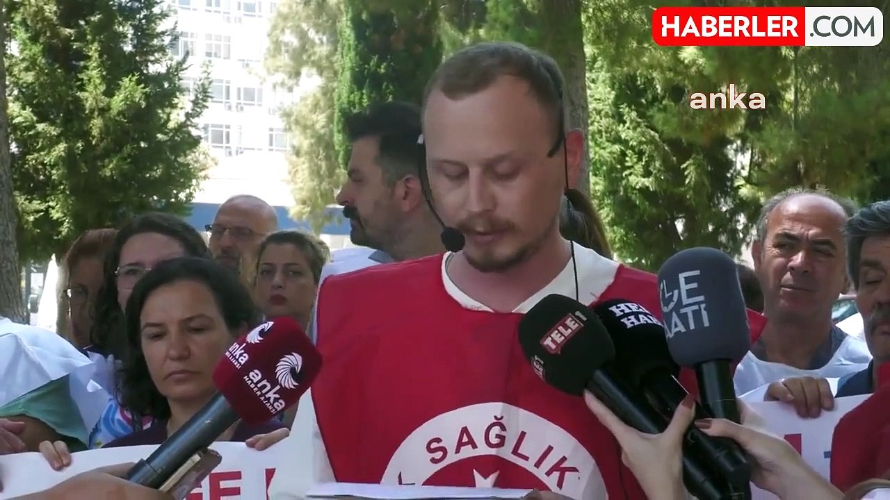 Ege Üniversitesi Hastanesi Sağlık Emekçileri Kreşin Özelleştirilmesine Karşı Eylem Yaptı