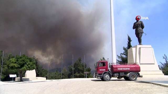 Çanakkale'de orman yangını! Rüzgarın etkisiyle büyüyor