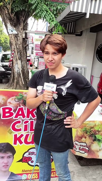 LAKU KERAS, Keluhan Kesah Penjual Bakso Cilok Tampan
