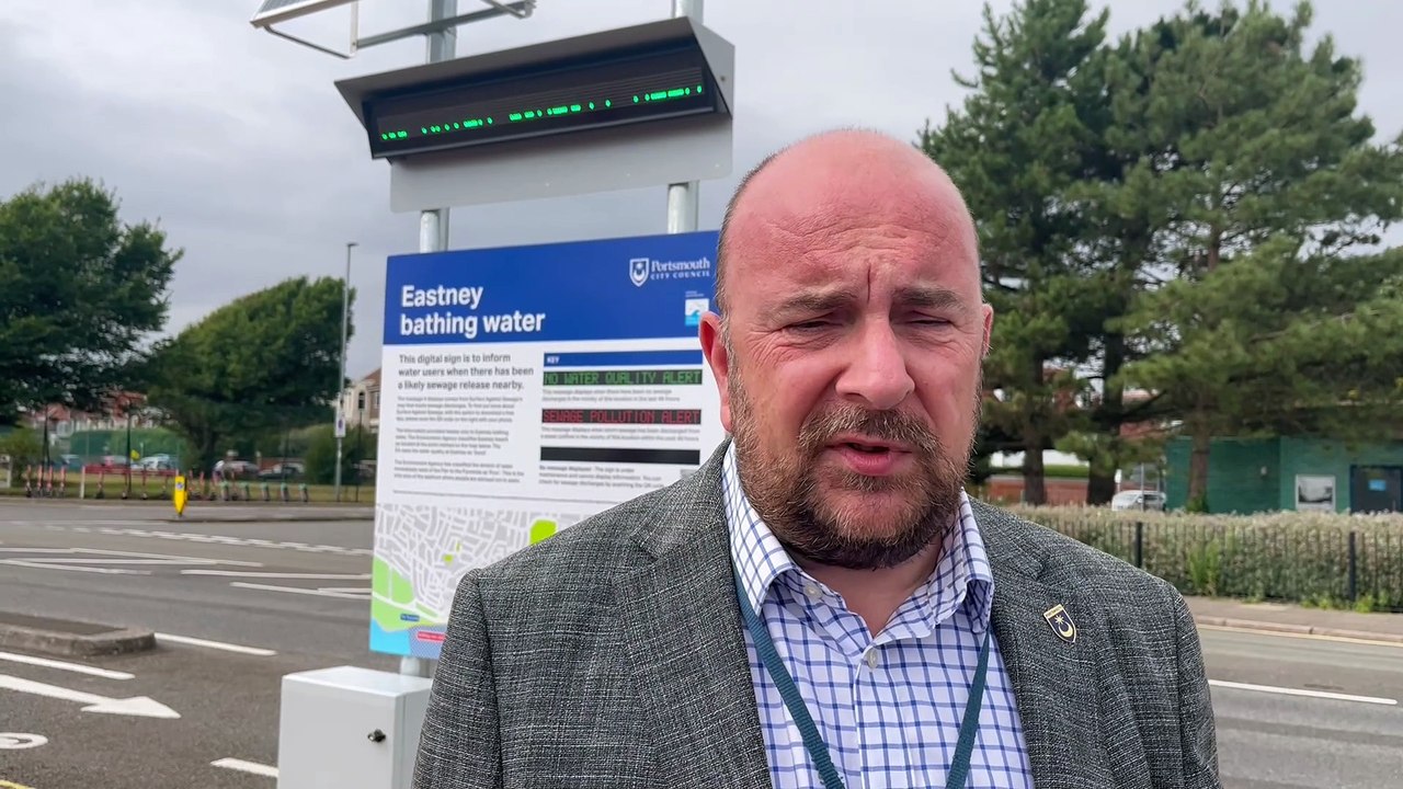 Launch of LED water quality signs in Eastney
