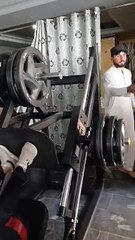 Leg press machine