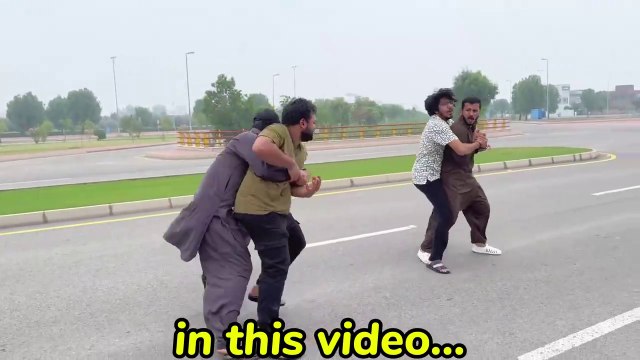 Ducky Attacked Again Jahaz ly kr Bhag gya..